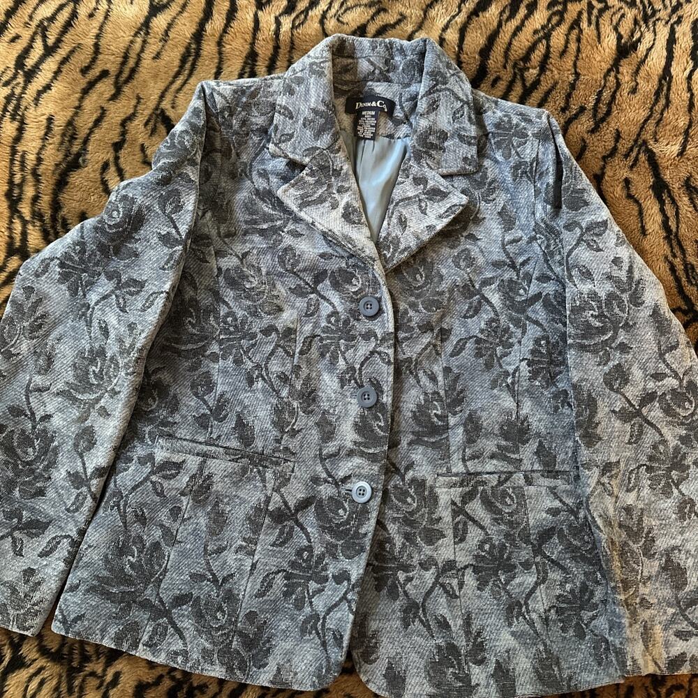 Women’s Denim & Co Medium Long Sleeve Heavy Blue Floral Blazer Lined Preppy Soft